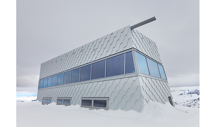 Gipfelrestaurant_Weisshorn_Arosa_Schweiz_Tilla_Theus_1